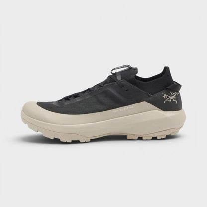Vertex Alpine in Black Rune Sneakers