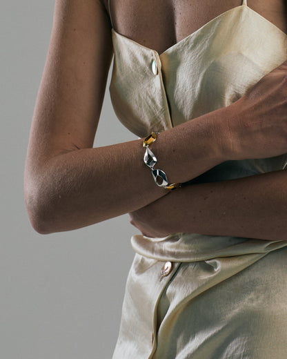 Élan Sculpted Bracelet Mixed Material