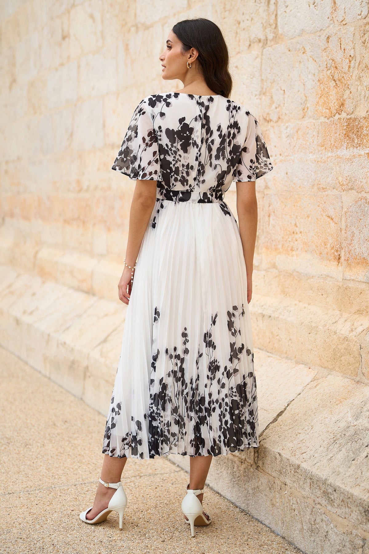 Yumi White Mirror Floral Design Pleated Midi Dress