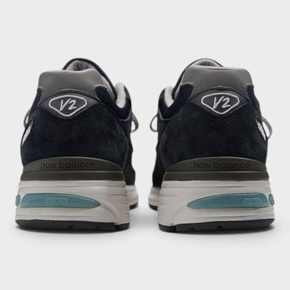 991v2 Made in England Dark Navy